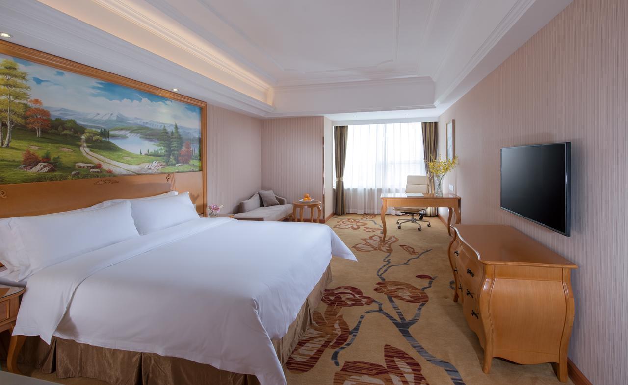 Vienna Hotel Chaoyang Nanning Extérieur photo
